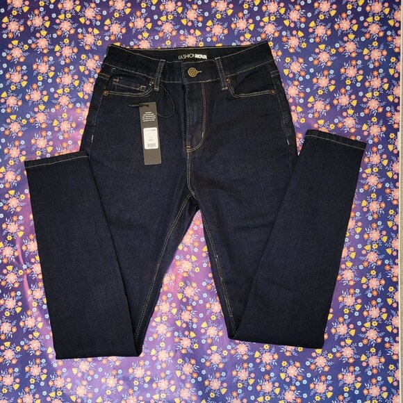 Dark Wash Skinny Jeans NWT - Picture 4 of 12